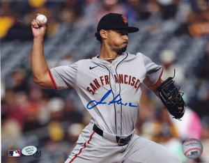 Jordan Hicks San Francisco Giants Autographed 8x10 Photo (Pitching, Horizontal)