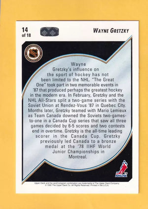 1992-93 Upper Deck Wayne Gretzky Heroes #14 Wayne Gretzky Wrapped In The Maple Leaf NM-MT Team Canada #32359