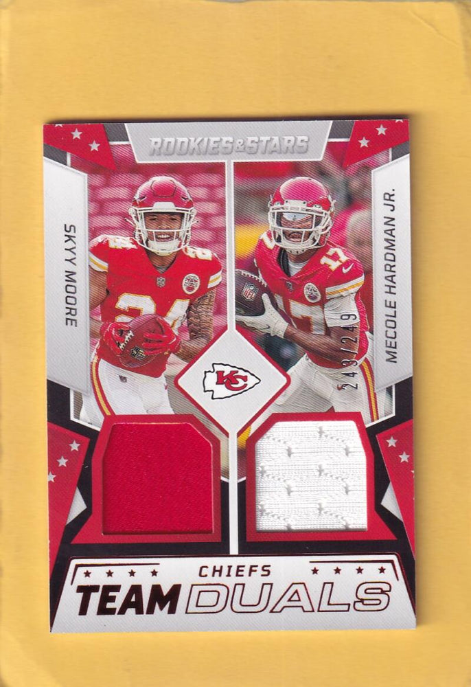 2022 Panini Rookies and Stars Team Duals #17 Skyy Moore/Mecole Hardman Jr. NM-MT+ MEM 243/249 Kansas City Chiefs Image 1