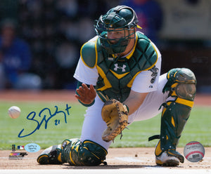 
                
                    Load image into Gallery viewer, Stephen Vogt Oakland A&amp;#39;s Autographed 8x10 photo (Horizontal, Catching Ball, White Jersey)
                
            