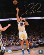 Zaza Pachulia Autographed 8x10 Photo (Vertical, Shooting, White Jersey)