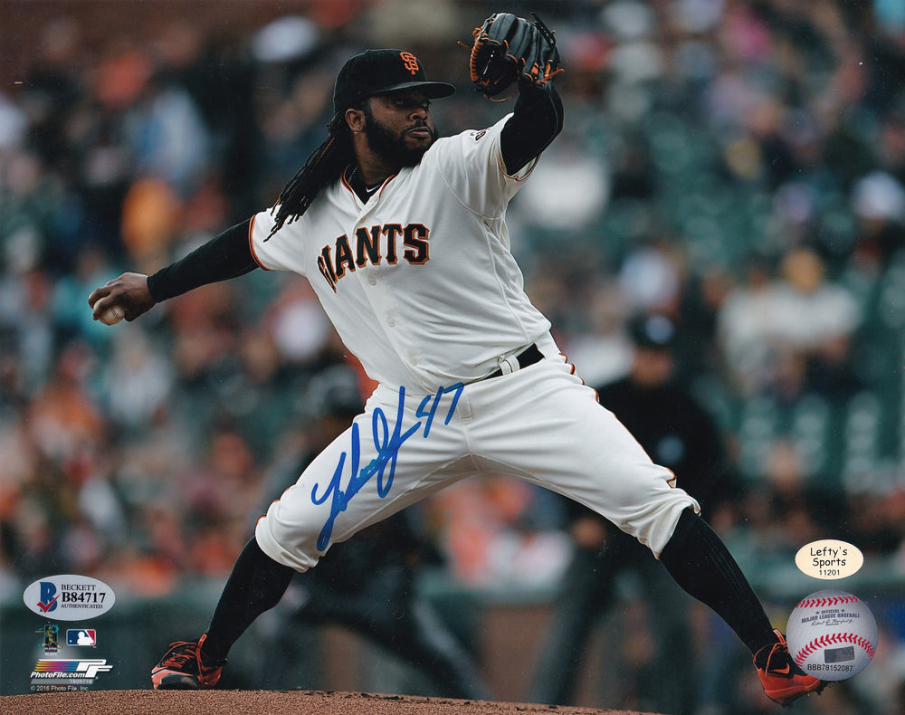 Johnny Cueto San Francisco Giants Autographed 8x10 Photo (Horizontal, Pitching, White Jersey)