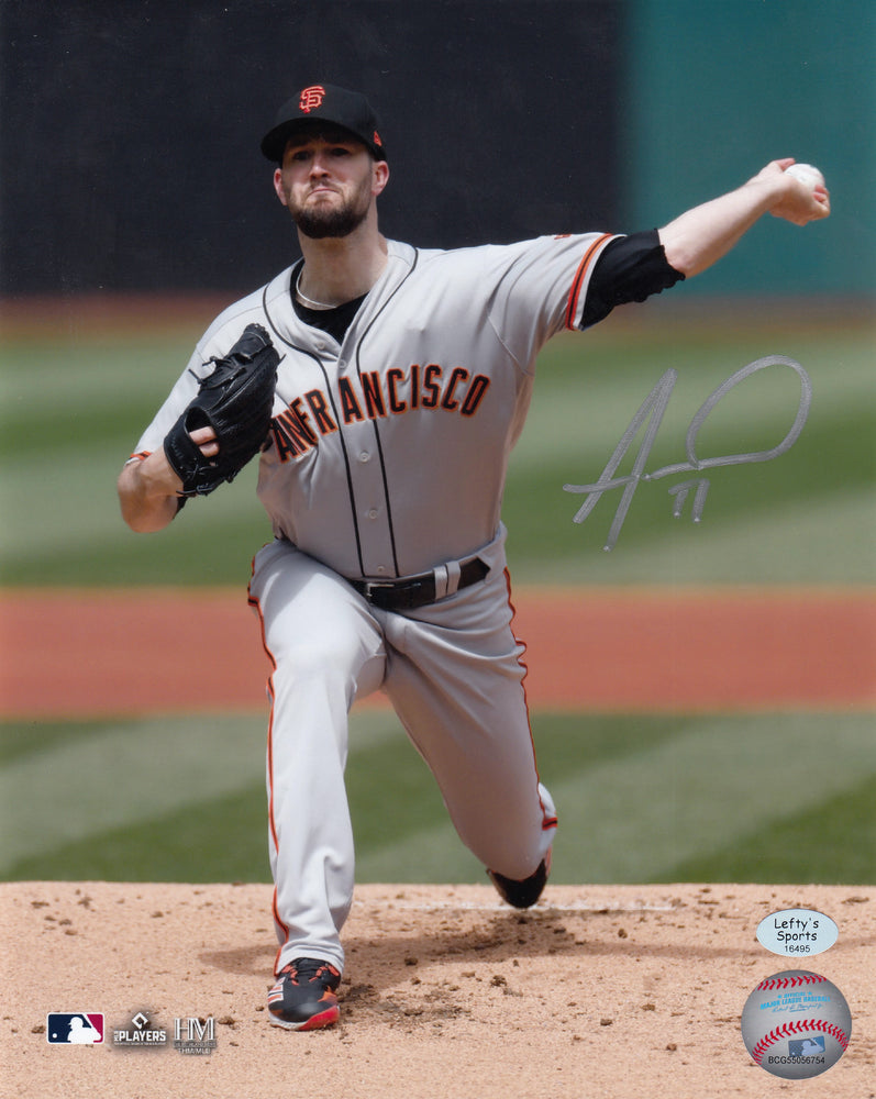 Alex Wood San Francisco Giants Autographed 8x10 Photo (Vertical, Pitching, Gray Jersey)